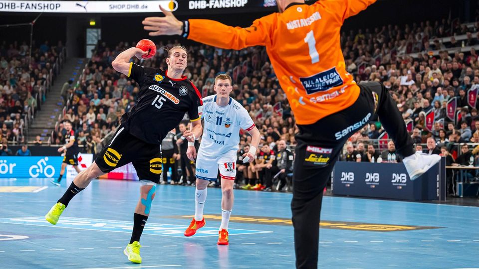 Handball-EM startet in Düsseldorf mit Weltrekordkulisse