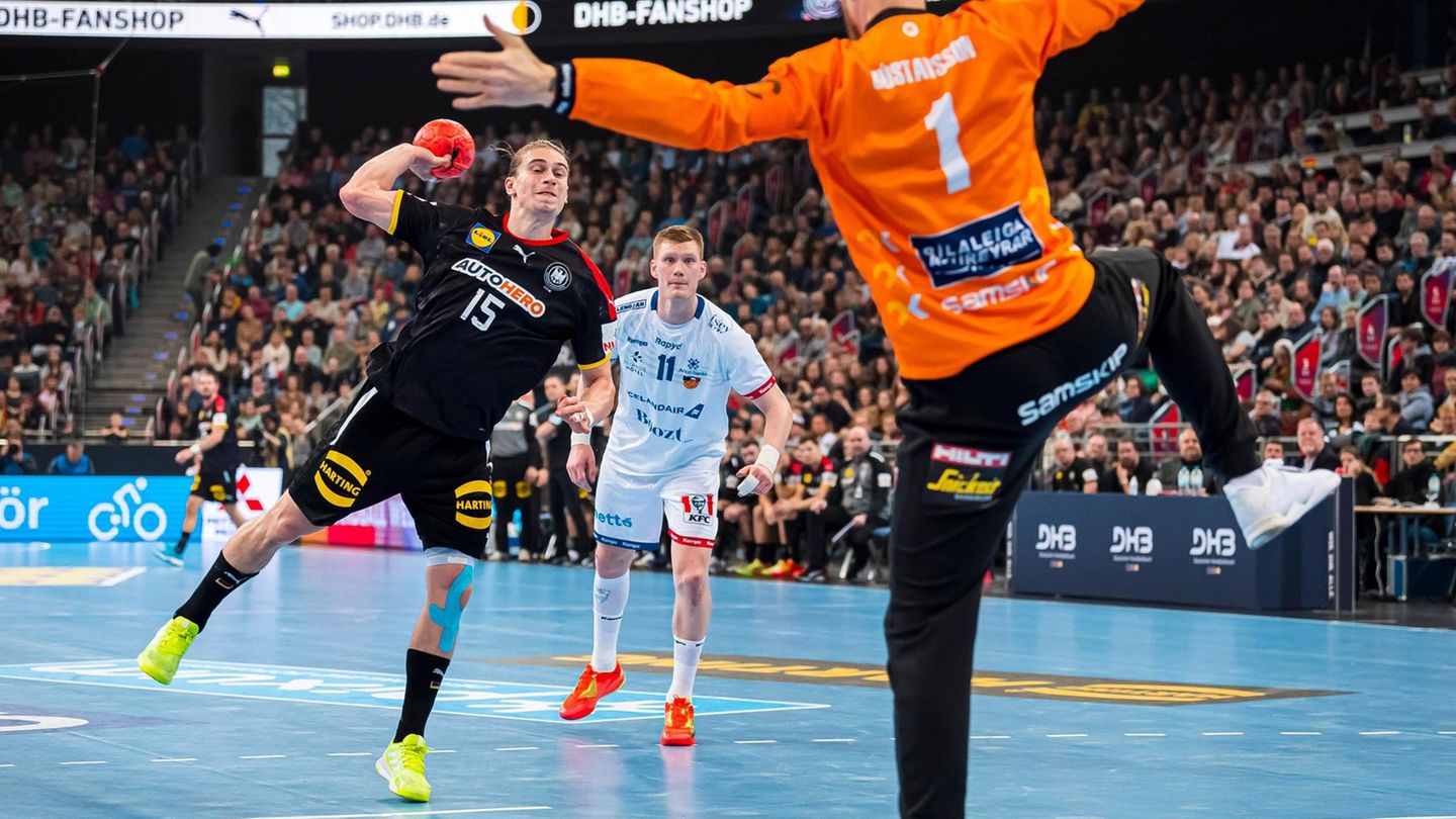 Handball Player Juri Knorr: The Hope For The Home European Championship ...