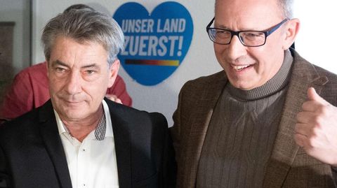 AfD an der Macht: Tim Lochner (l.), designierter Oberbürgermeister der Stadt Pirna in Sachsen