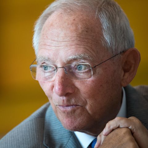 Wolfgang Schäuble in einem Anzug