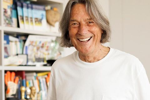 Hans-Wilhelm Müller-Wohlfahrt, 81, in seiner Praxis in München