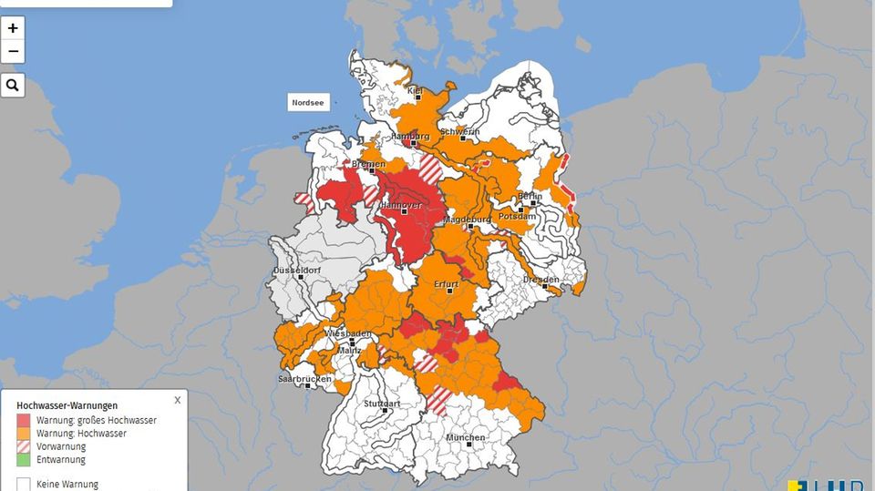 Aktuelle Hochwasserwarnungen, nach Bundesland und Flussgebiet Aktuelle Hochwasserwarnungen, nach Bundesland und Flussgebiet