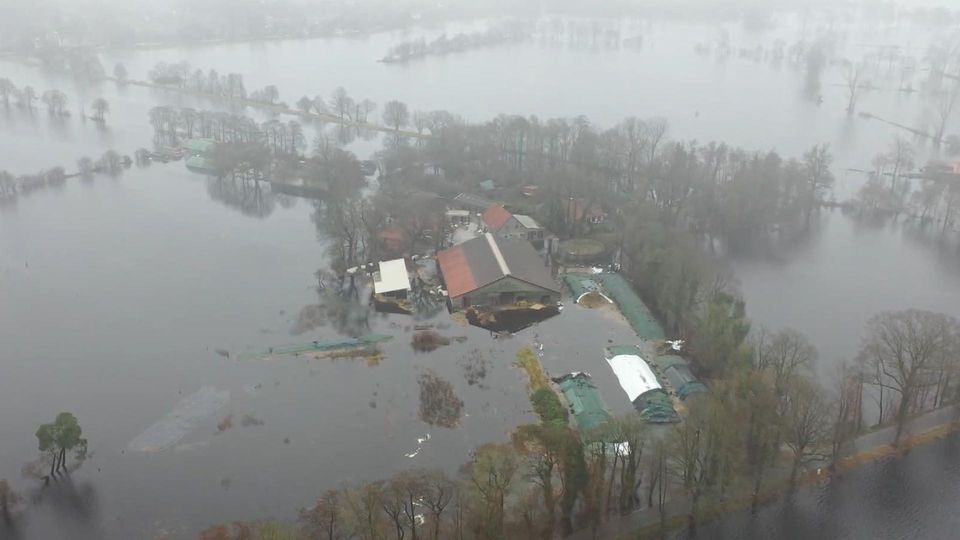 Hochwasser: Inzwischen hilft sogar der französische Zivilschutz Hochwasser: Inzwischen hilft sogar der französische Zivilschutz