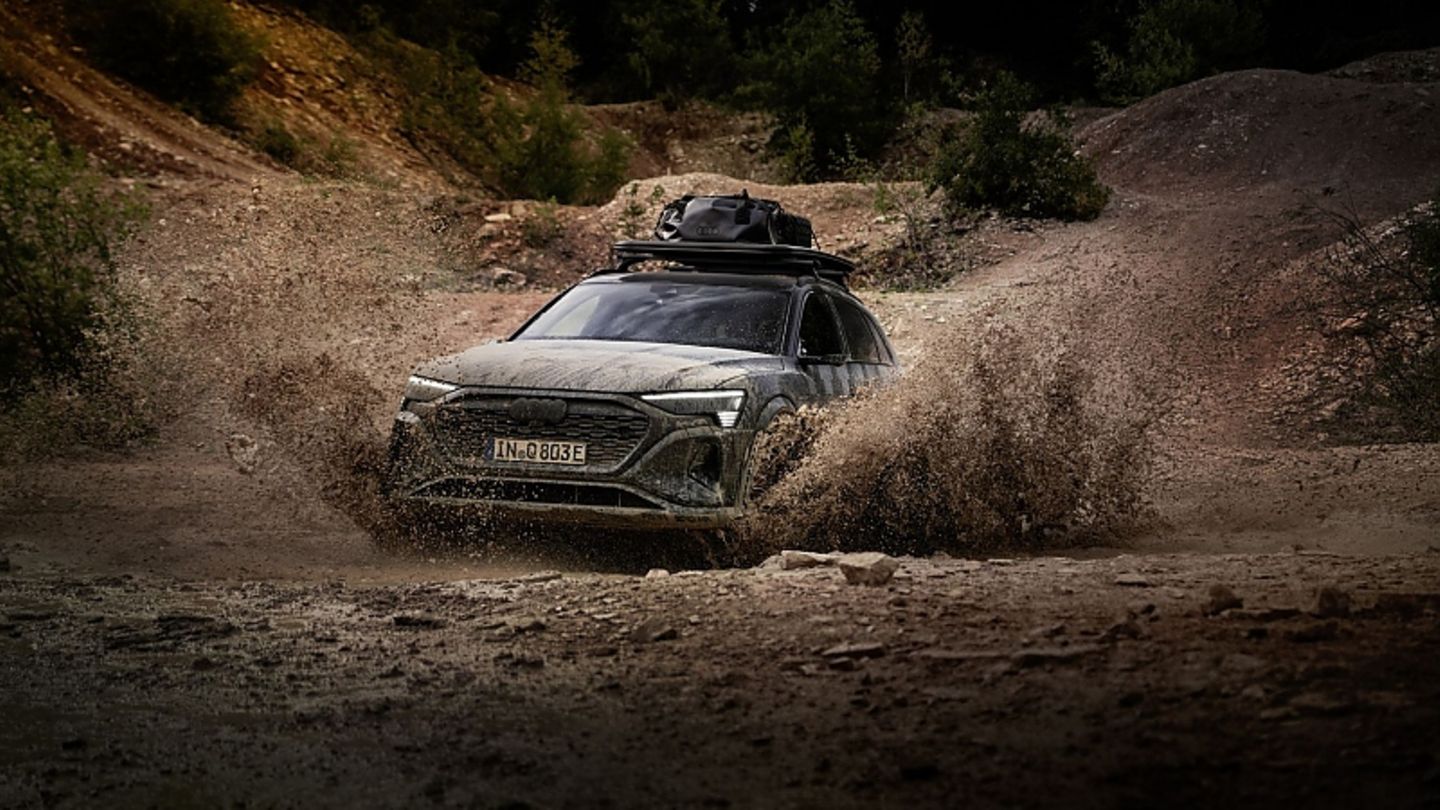 Audi Q8 e-tron edition Dakar
