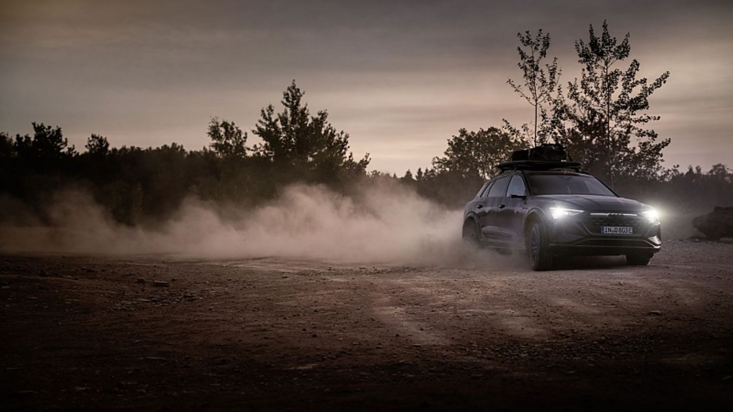 Audi Q8 e-tron edition Dakar