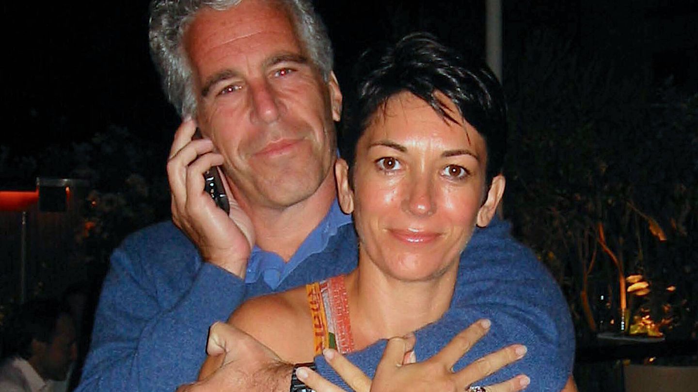 Jeffrey Epstein: Court Document With The Names Of His Friends Should 