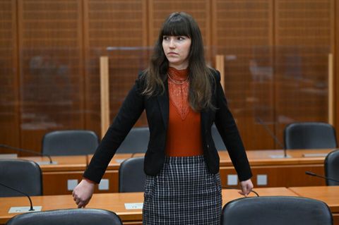 Carla Hinrichs, Klimaaktivistin der Letzten Generation, im Gerichtssaal des Frankfurter Landgerichts