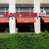 Mittlerweile gibt es Block-House-Standorte in ganz Europa. Nach Angaben des Unternehmens werden in 54 Restaurants jährlich sechs Millionen Gäste empfangen. Die Standorte im Ausland werden jeweils als Franchiseunternehmen betrieben. Mit allen Sparten, Fleischerei, Produkte und Restaurants, erzielte Block House 2021 einen Umsatz von rund 250 Mio. Euro