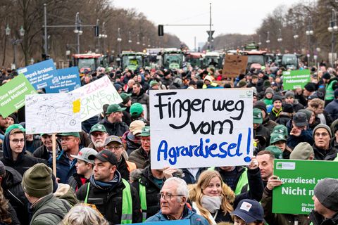 Eine Demonstration von Landwirten in Berlin gegen Kürzungen von Agrar-Subventionen