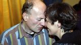 Und auch die Grünen-Politiker Ralf Fücks und Marieluise Becks sind seit 2006 miteinander verheiratet und haben zwei gemeinsame Töchter.