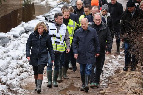 Bundeskanzler Olaf Scholz im Hochwassergebiet in Sangerhausen, Sachsen-Anhalt