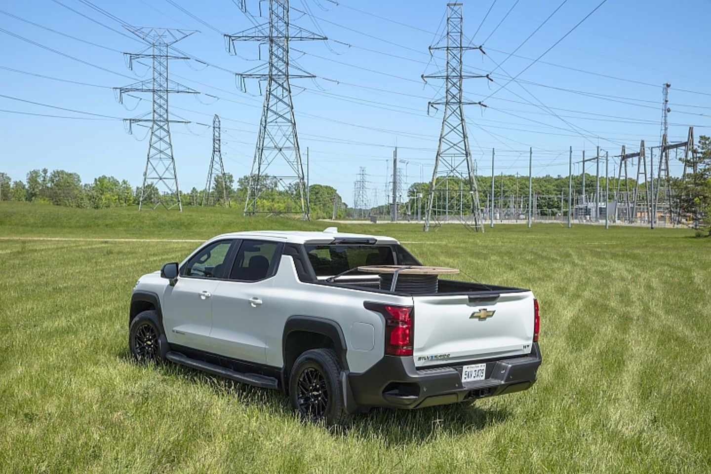 Chevrolet_Silverado_EV-9.jpg