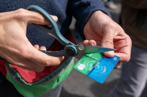 Hätten Sie es gewusst? - So entsorgt man Chipkarten richtig