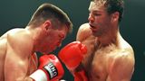 Graciano Rocchigiani (links) boxt gegen Henry Maske (rechts)