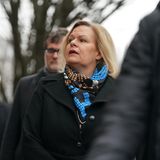 Bundesinnenminsterin Nacy Faeser von der SPD ist ebenfalls vor Ort. Schäuble, der zahlreiche politische Ämter bekleidete, war einer ihrer Vorgänger in dem Amt.