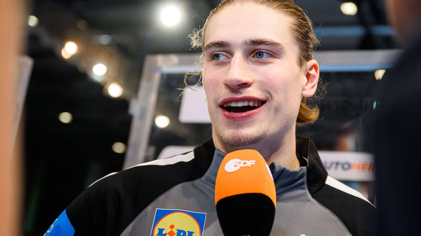 Der 23-jährige gebürtige Flensburger Juri Knorr spielt bei den Rhein-Neckar Löwen und gilt als Riesentalent auf der Rückraum-Mitte-Position. Knorr ist auch ein beliebter Interview-Partner, hier spricht er mit dem ZDF.