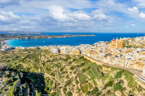 Blick on Mellieħa Richtung der Schwesterinseln Comino und Gozo