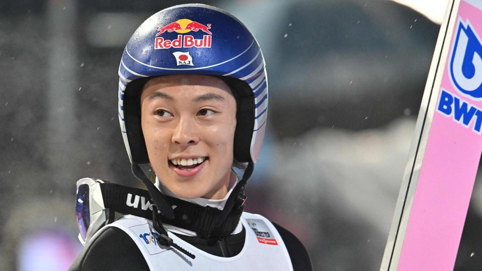 Vierschanzentournee Kobayashi gewinnt Wellinger Zweiter STERN.de