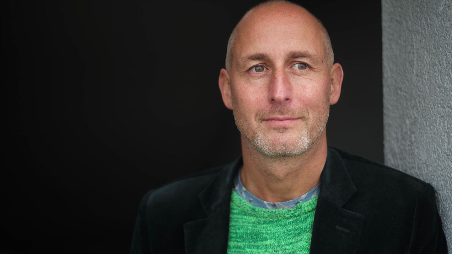 Homosexuality in football: Interview with Marcus Urban
