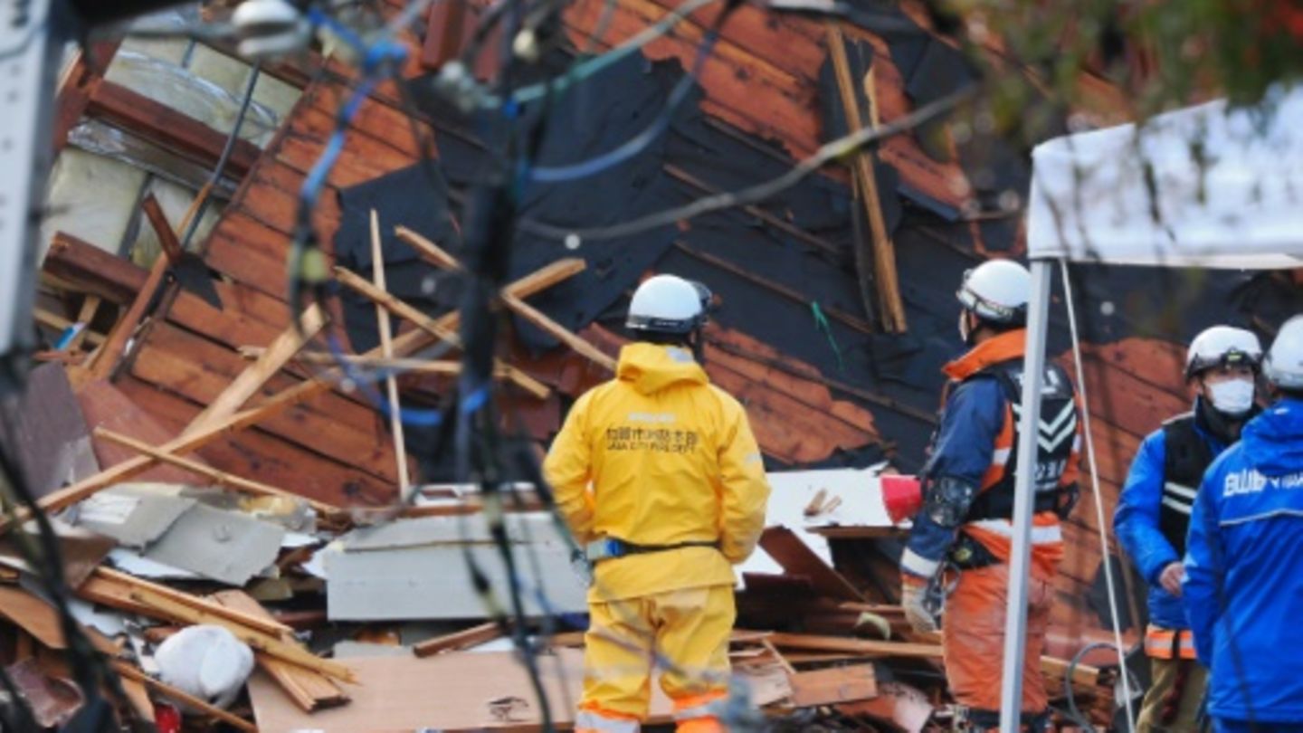 Erdbeben In Japan: Zahl Der Todesopfer Auf 161 Gestiegen