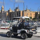 Ein E-Cart in der maltesischen Stadt Vittoriosa