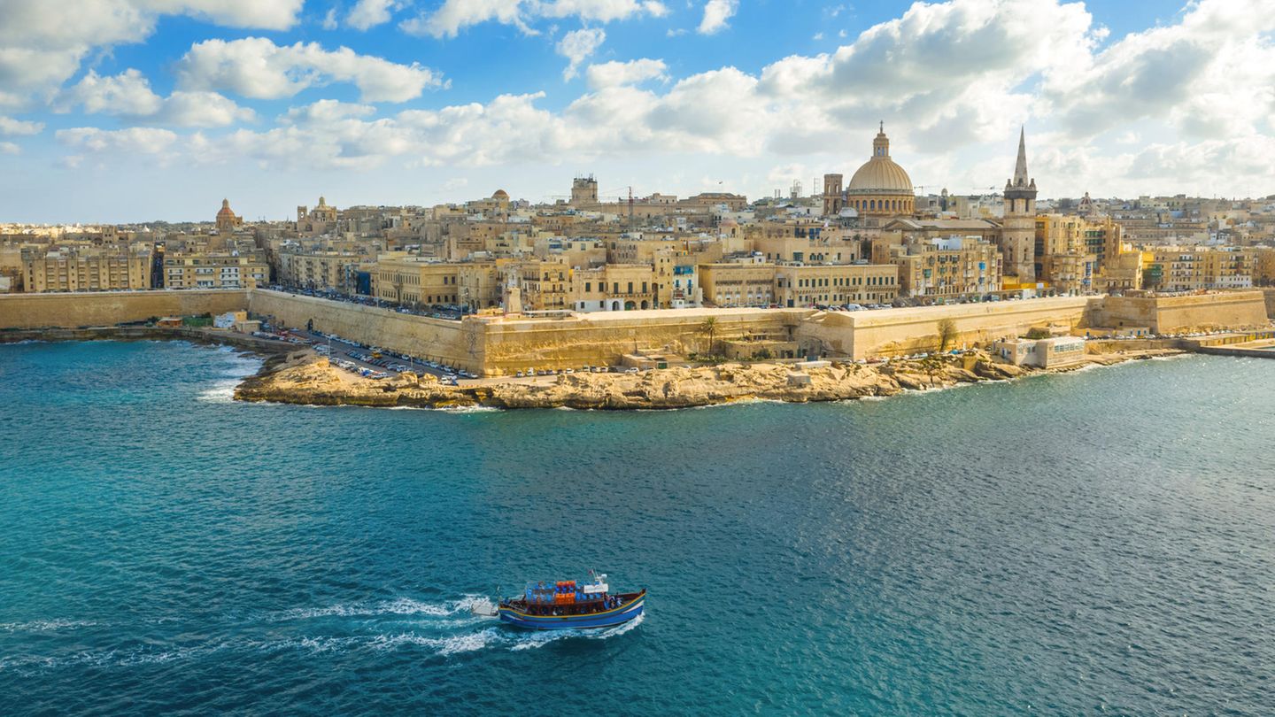 Maltas Hauptstadt Valetta aus der Luft besehen Maltas Hauptstadt Valetta aus der Luft besehen