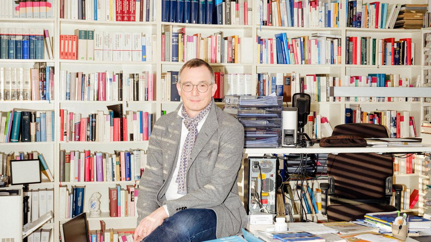 Historian Andreas Rödder explains how we learn better from crises