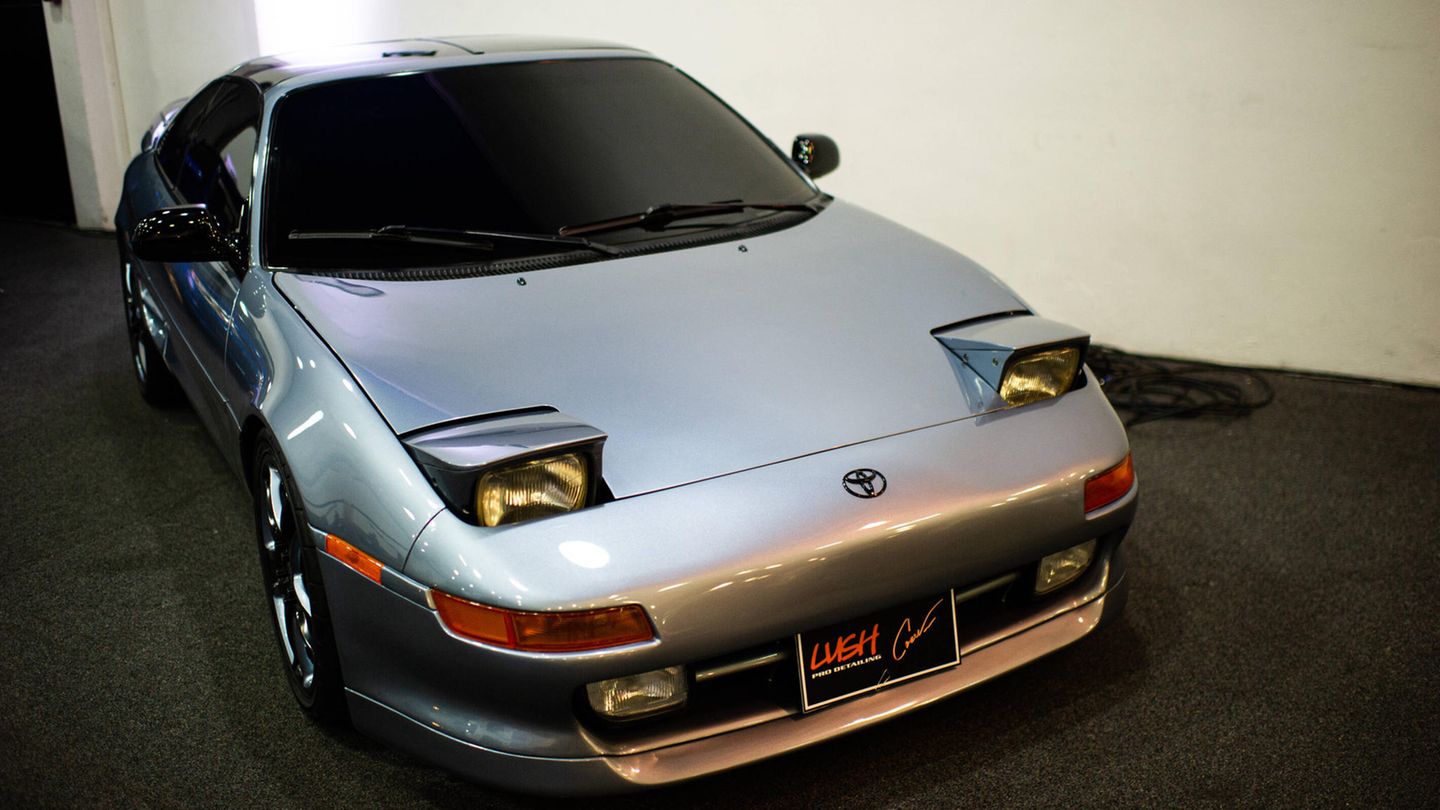 Toyota MR2