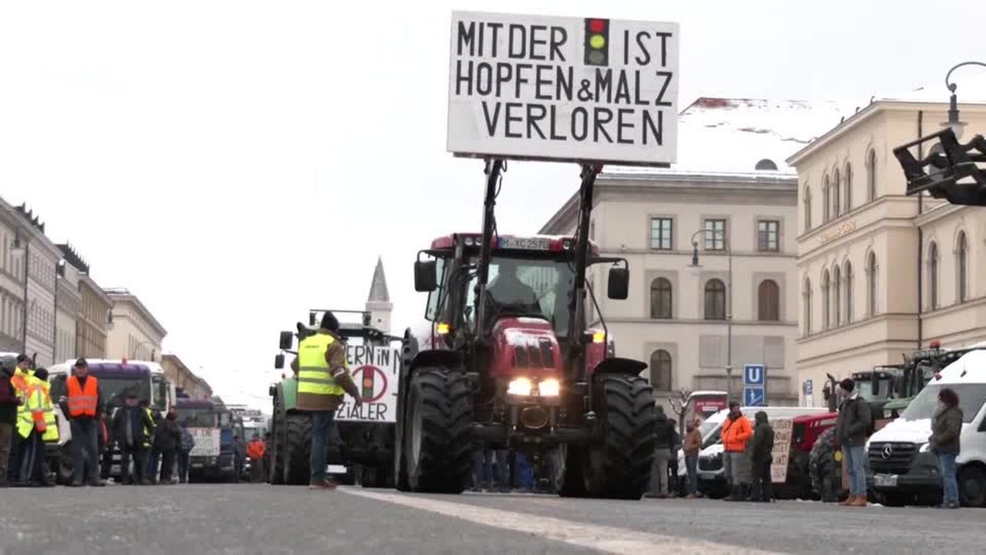 Video: Bauern blockieren Straßen - Länder fordern Rücknahme der Kürzungen