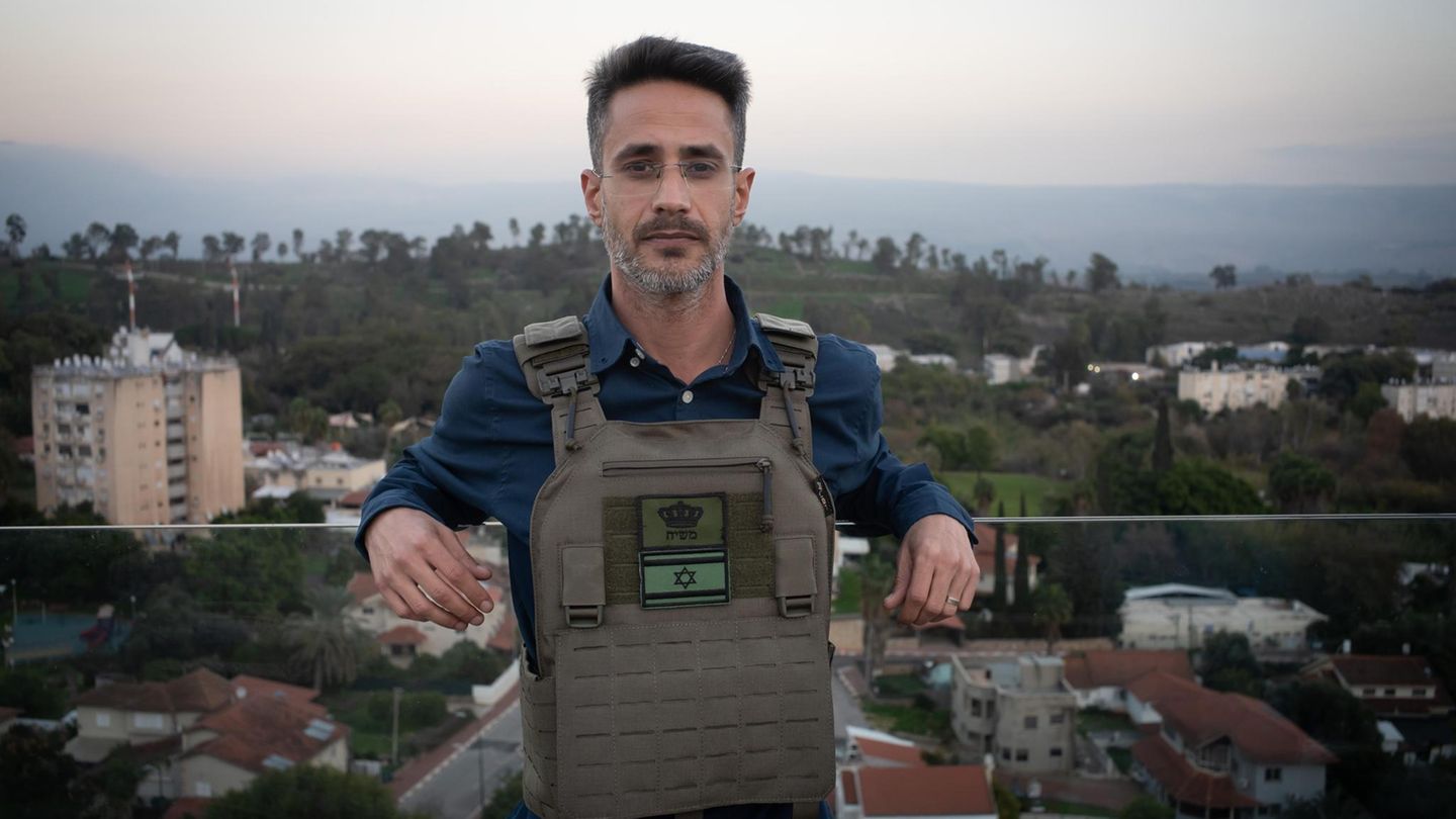 Israel’s second front: traveling with the mayor of a ghost town