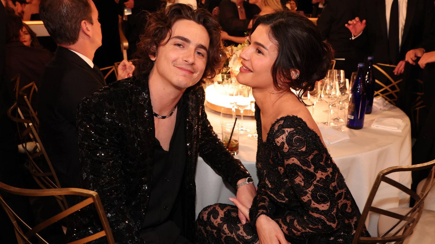 Kylie Jenner and Timothée Chalamet: Lip readers analyze conversations