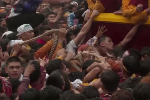 Video: Fest in Manila: Philippinische Katholiken geraten in Ekstase