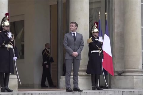 Video: Macron vor Nominierung von neuem Regierungschef