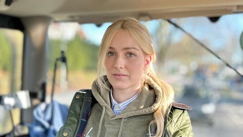 Marie Hoffmann informiert als "Agrarfluencerin" in den sozialen Medien über ihre Arbeit