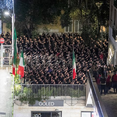 Italy: Mussolini’s great-grandson scores – fans raise their right arm