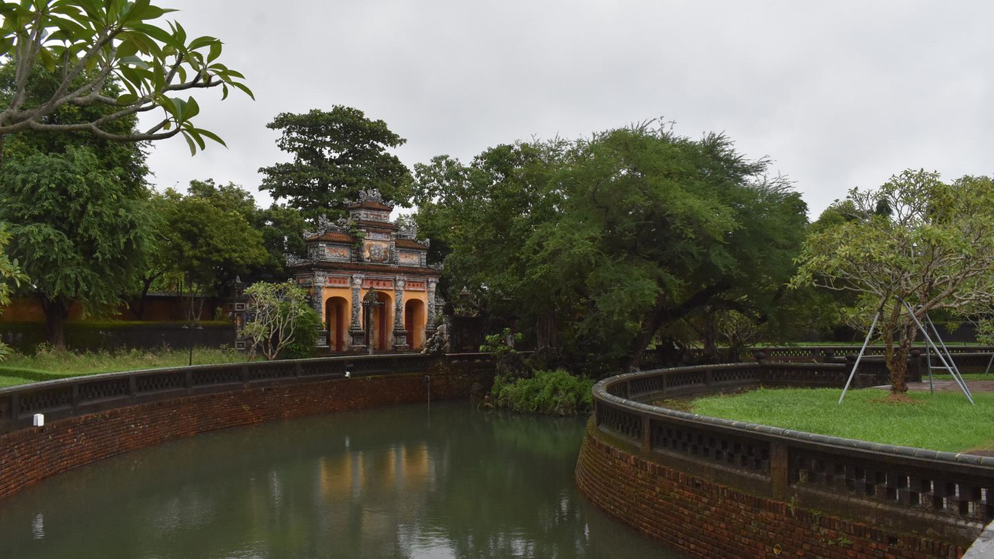 Kunstvolles Tor in der ehemaligen Kaiserstadt Hue
