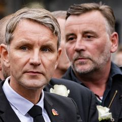 Neue Rechte: Björn Höcke und Lutzbach auf einer Demonstration 2018 in Chemnitz
