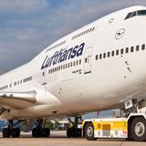Um einen Platz verbessert hat sich nach Angaben von Jacdec die Lufthansa mit einem Risikoindex von 88,4 Prozent – von möglichen 100 Prozent.
