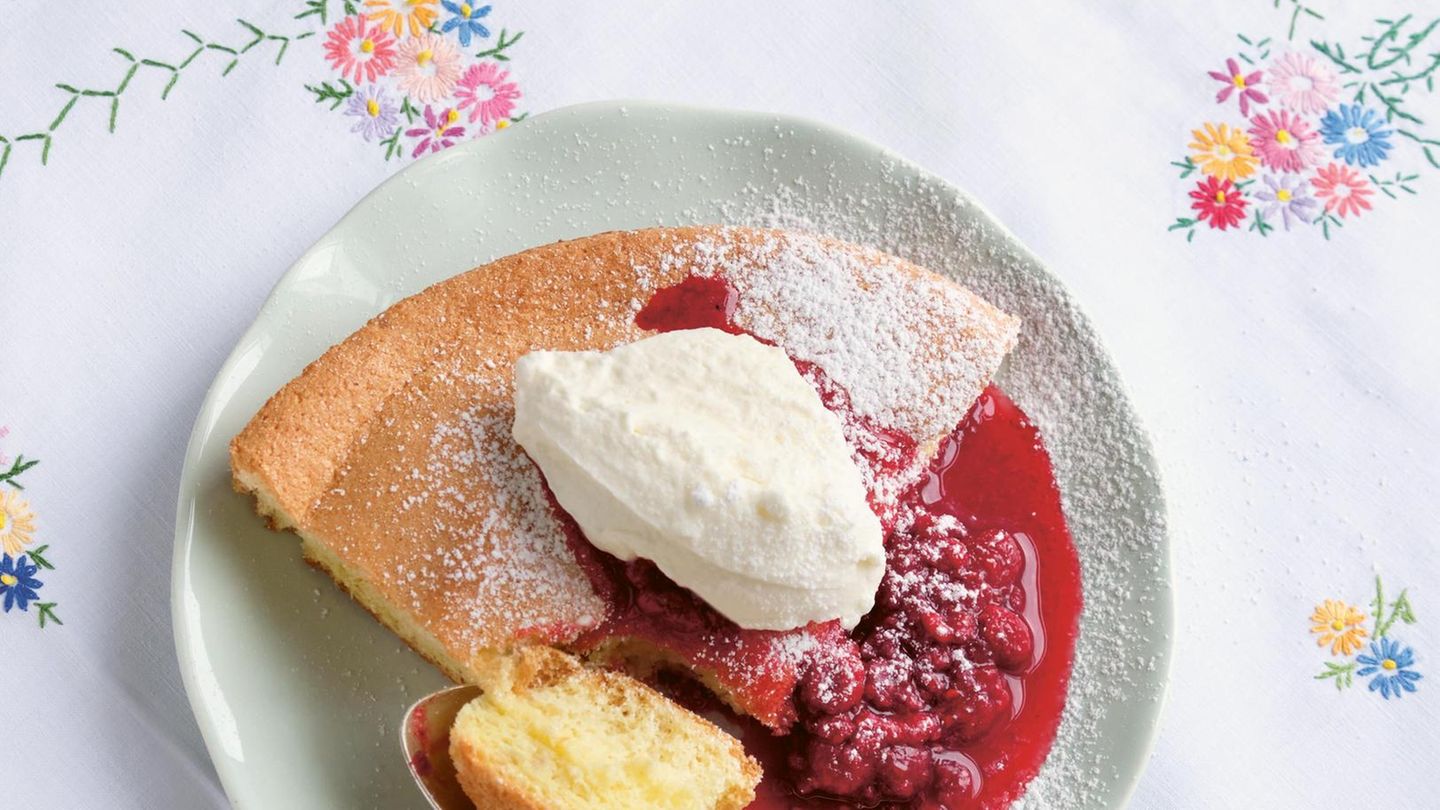 Österreichische Versuchung: Dieses süße Schneeomelett mit Himbeeren macht süchtig