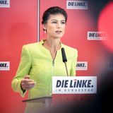 Sahra Wagenknecht gibt ein Pressestatement zu ihrem Rücktritt aus dem Bundestag im März 2019