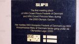 Ein Schild an der Bar "Slip Inn", wo sich Mary und Frederik trafen