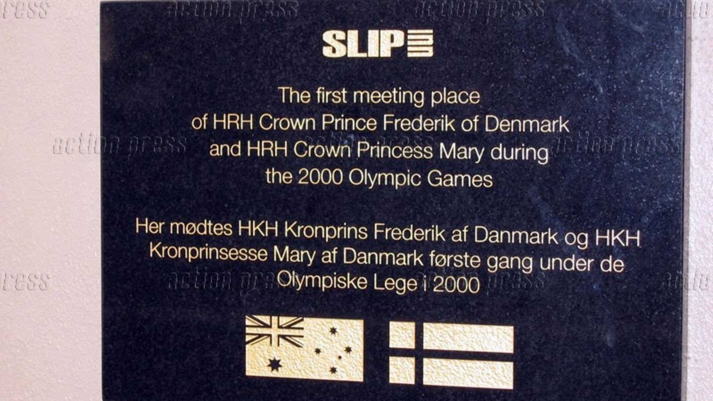 Ein Schild an der Bar "Slip Inn", wo sich Mary und Frederik trafen Ein Schild an der Bar "Slip Inn", wo sich Mary und Frederik trafen