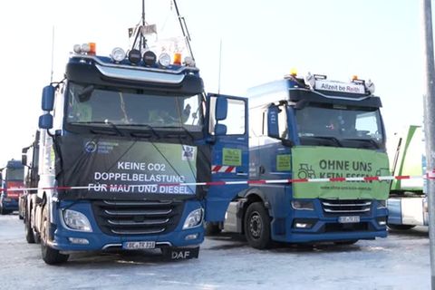 Video: Spediteure und Landwirte protestieren gegen Ampel-Pläne