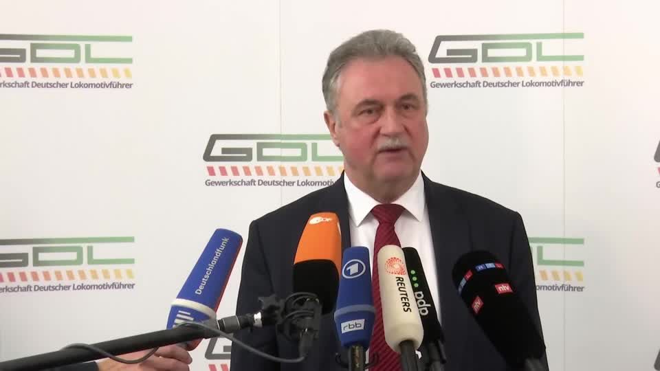 Video: Weselsky: geben Bahn Zeit, "um zur Besinnung zu kommen" Video: Weselsky: geben Bahn Zeit, "um zur Besinnung zu kommen"
