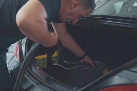 Grundreinigung: Frühjahrsputz im Auto: Auf diese vier Stellen sollten Sie unbedingt achten