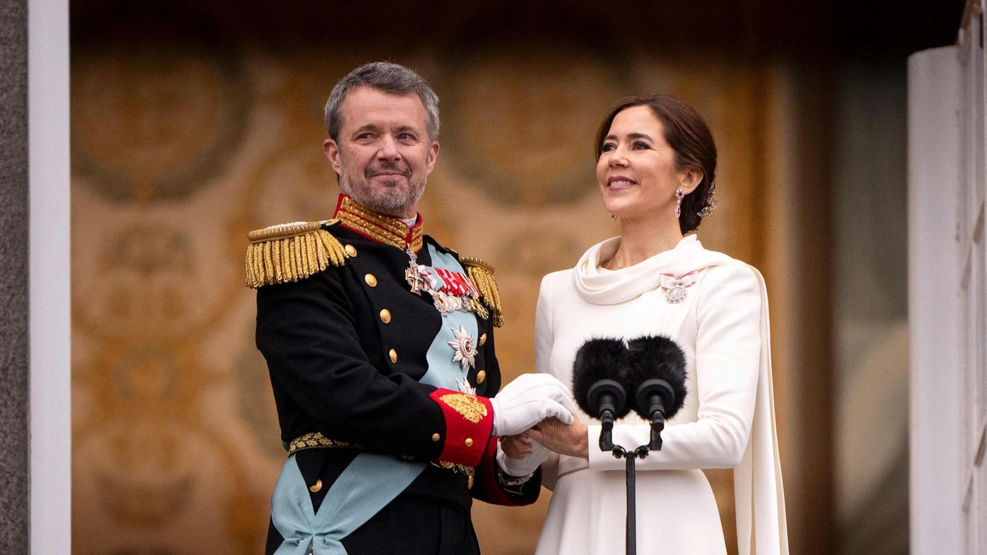 Dänemark Das Sagen Die Menschen über Den Thronwechsel Und König Frederik X Sternde