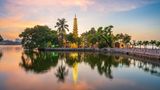 Blick auf die Trấn-Quốc-Pagode in Hanoi, die älteste Pagode der Stadt
