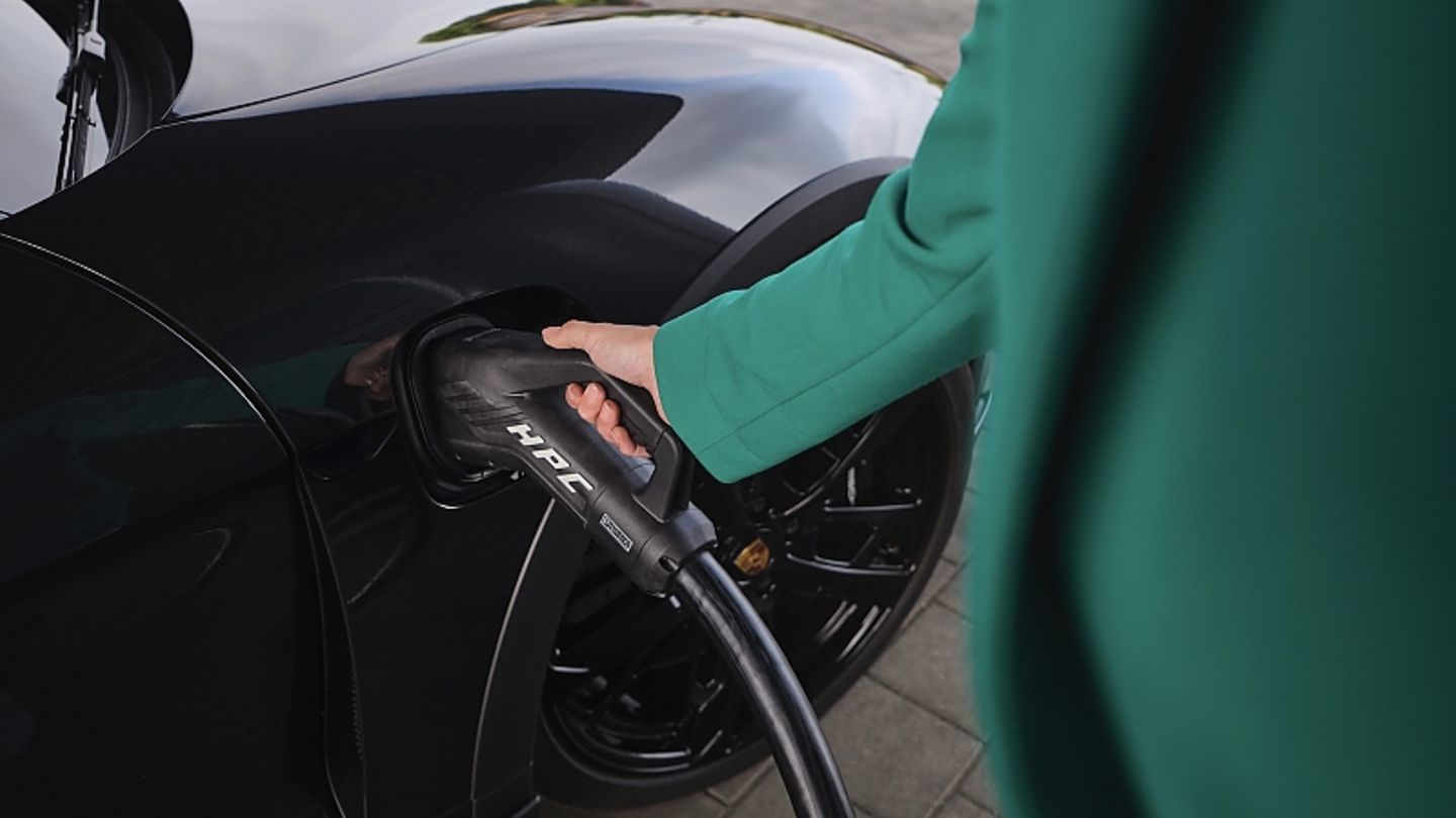 Porsche Charging Lounge