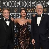 Gingen mit ihrer Serie "Only Murders in the Building" diesmal leer aus: Martin Short, Selena Gomez und Steven Martin (v.l.n.r.) kommen zur Verleihung der 75. Primetime Emmy Awards ins Peacock Theater.