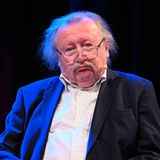 Drei Tage nach der Veröffentlichung des Treffens fällt das Schlaglicht mehr und mehr auf die Teilnehmer, die nicht in politischen Ämtern aktiv sind. Eine von ihnen ist Silke Schröder, die sich im "Verein Deutsche Sprache" engagiert. Aus Protest gegen ihre Teilnahme am Treffen in Potsdam tritt das vermutlich bekannteste Mitglied aus dem Verein aus: der Philosoph Peter Sloterdijk. Eine genauere Begründung lieferte er nicht. Der Verein kündigte indes an, über ein "Ausschlussverfahren eines Vorstandsmitglieds" beraten zu wollen.